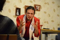 „Wróciliśmy z tarczą!” Spektakl Patryka RYBUSA wśród nagrodzonych!
