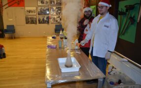 Mały Uniwersytet Dziecięcy: Mały chemik (4) – fotogaleria